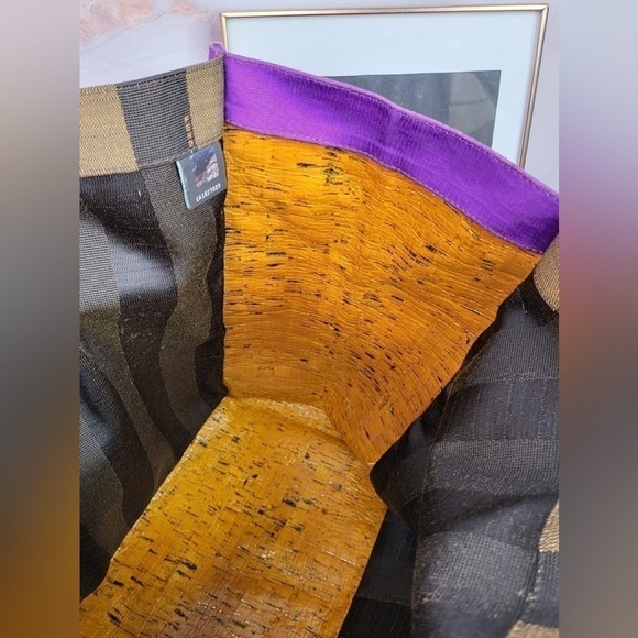 Fendi PEQUIN SHOPPING TOTE BAG - Picture 13 of 17